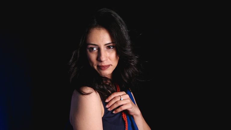 الفنانة الجزائرية ماسيليا آيت