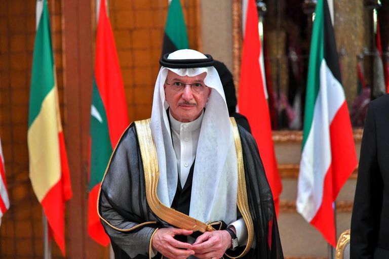 الدكتور يوسف بن أحمد العثيمين رئيس الوزراء المكلف مصطفى الكاظمي