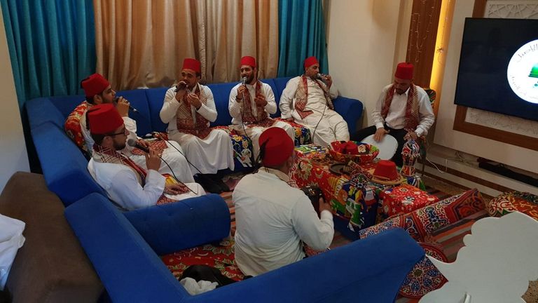 جانب من أحد عروض فرقة