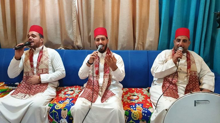 جانب من أحد عروض فرقة