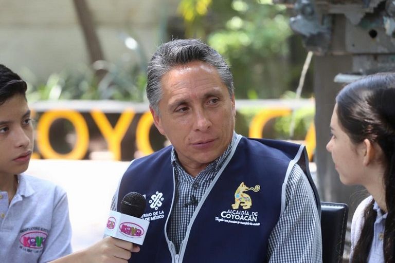 مانويل نيجريتي نجم منتخب المكسيك الأسبق صاحب أجمل هدف في تاريخ كأس العالم