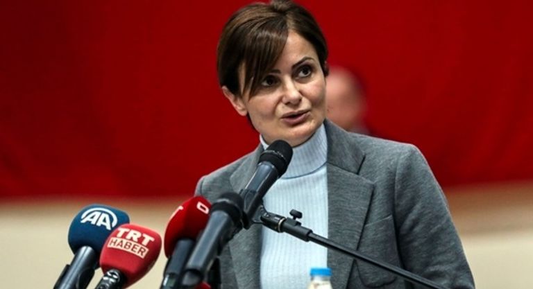 جانان قفطانجي أوغلو رئيسة فرع حزب الشعب الجمهوري بمدينة إسطنبول الرئيس التركي رجب طيب أردوغان - أ.ف.ب