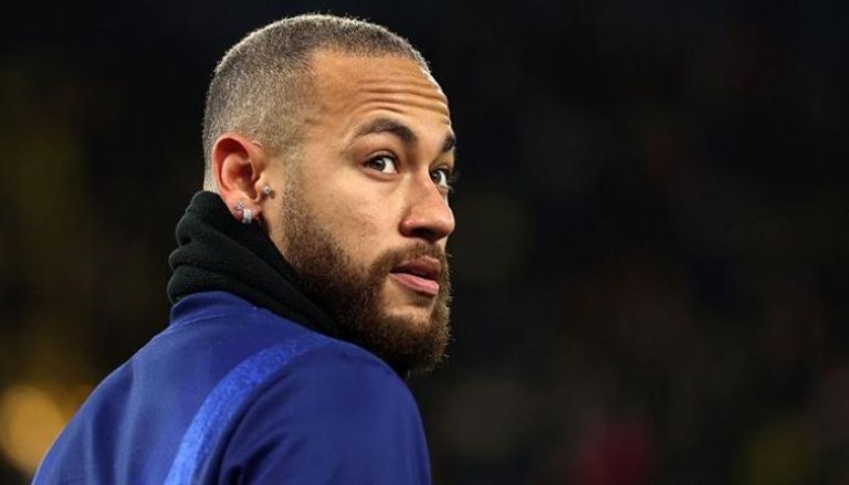 نيمار دا سيلفا لاعب باريس سان جيرمان نيلسون سيميدو لاعب برشلونة