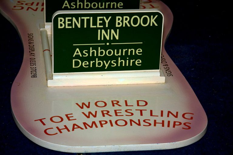 مصارعة أصابع القدم 