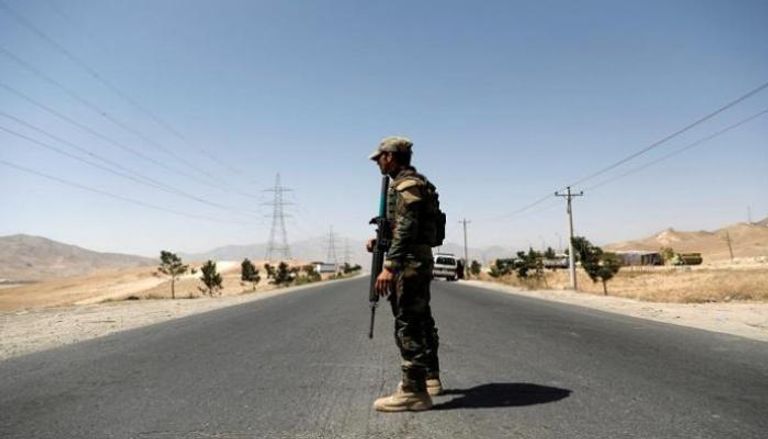 جندي أفغاني عند نقطة تفتيش - أرشيفية