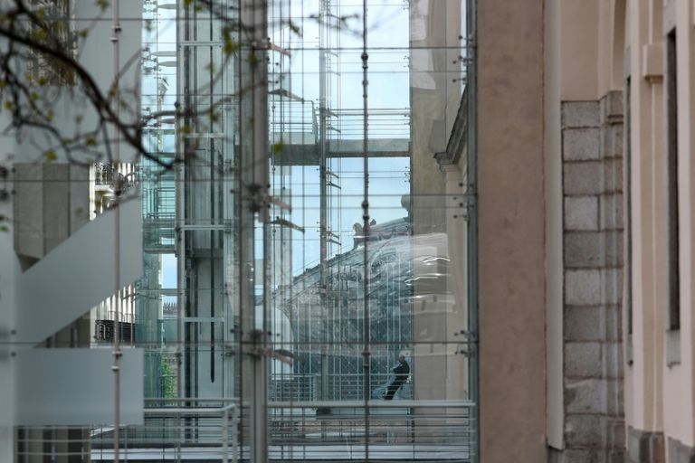 الهدوء يخيم على متحف