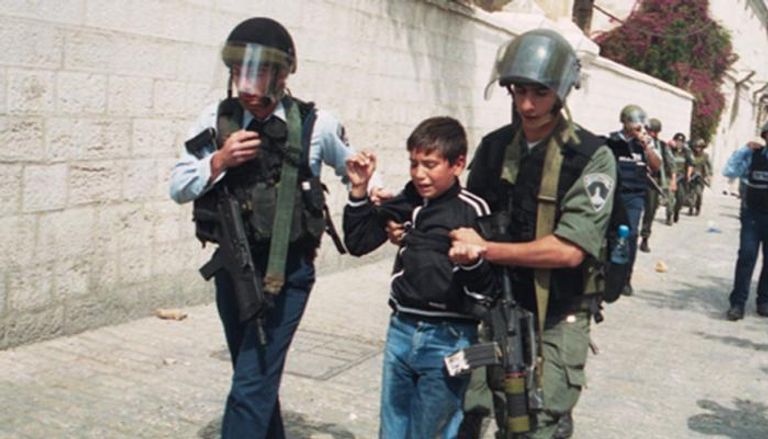 اعتقال طفل فلسطيني-أرشيفية