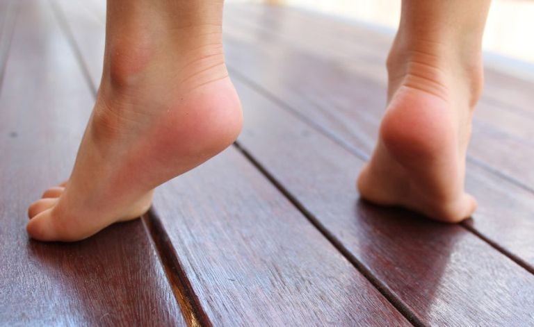 آلام الظهر تنتج عن الجلوس لفترة طويلة في وضعية غير مريحة