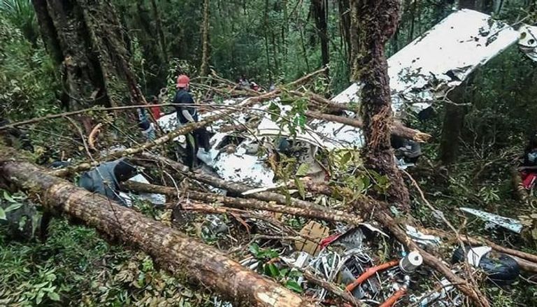 آثار تحطم إحدى الطائرات الصغيرة بإندونيسيا - أرشيفية