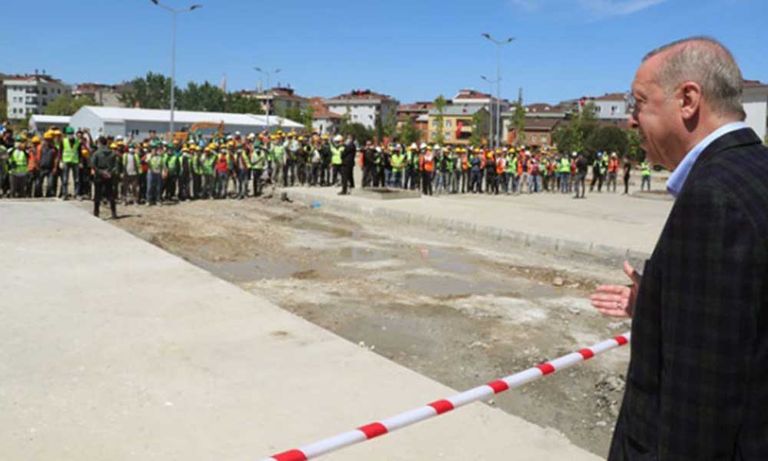 فائق أوزتراق الناطق باسم حزب الشعب الجمهوري التركي المعارض