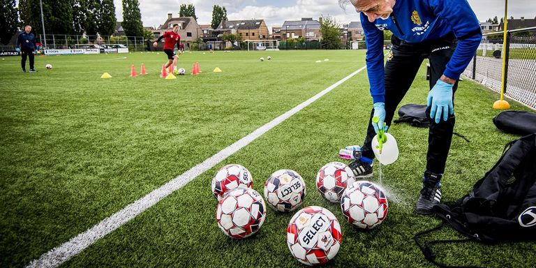 هل تتحول كرة القدم للعبة ناعمة بعد كورونا؟