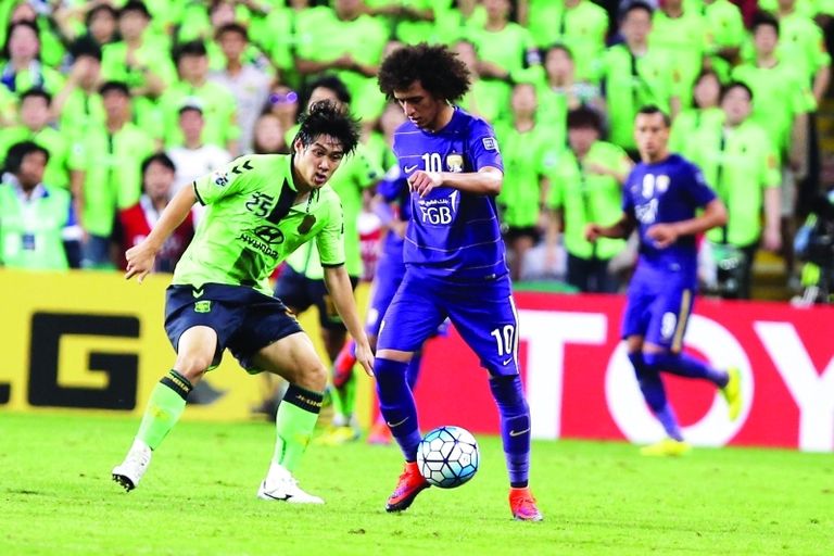 عمر عبدالرحمن لاعب العين سابقا والجزيرة الحالي