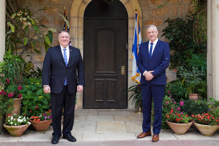 بومبيو خلال مغادرته إسرائيل