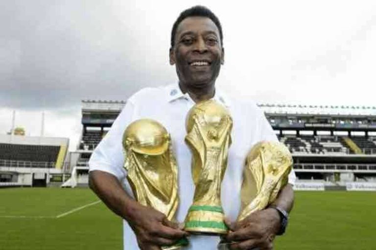 بيليه أسطورة الكرة البرازيلية منتخب البرازيل بطل العالم 2002