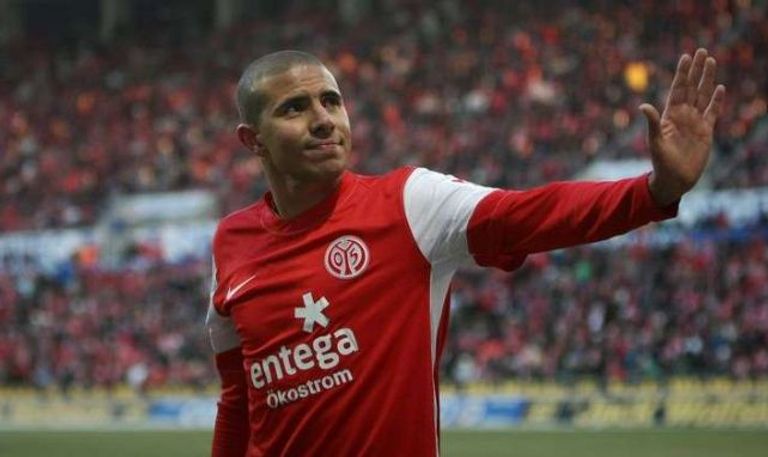 عمر مرموش لاعب فولفسبورج