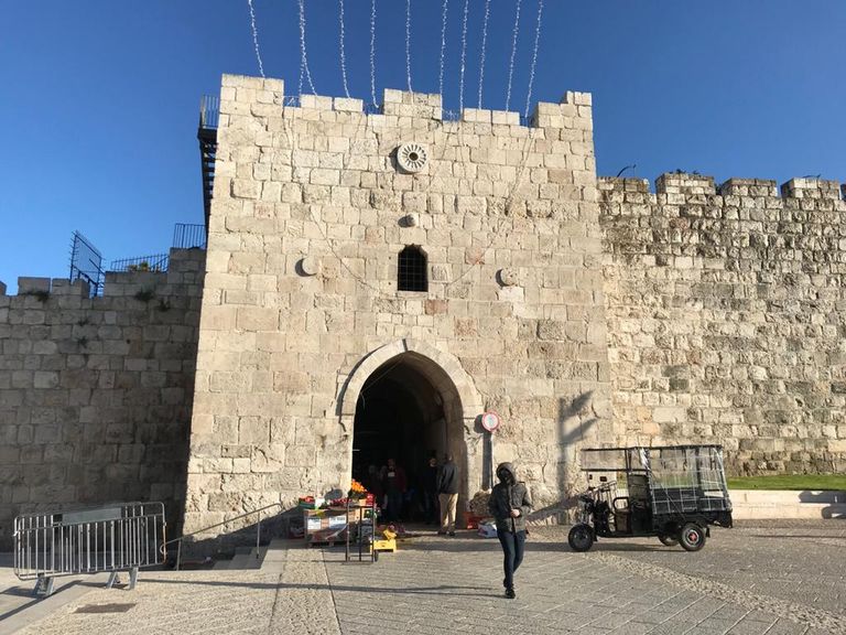 باب العامود