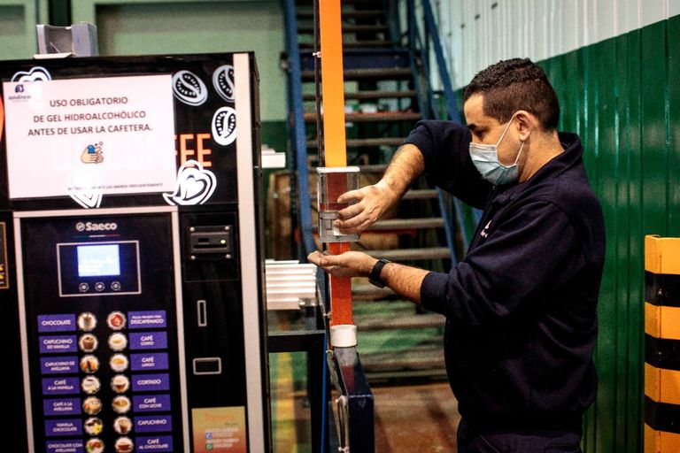 القلق يحاصر المصابين والمتعافين من كورونا