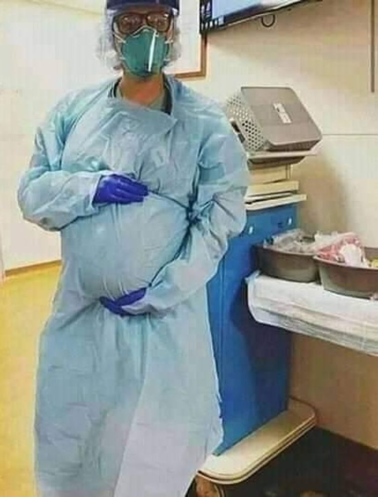 الطبيبة الجزائرية الراحلة جنازة الطبيبة الجزائرية الحامل التي توفيت بفيروس كورونا