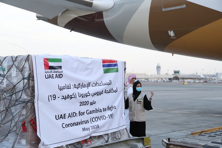 الإمارات ترسل مساعدات طبية إلى غامبيا لتعزيز جهودها في مكافحة انتشار
