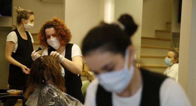 الالتزام بالإجراءات الوقائية يقي من موجة كورونا الثانية