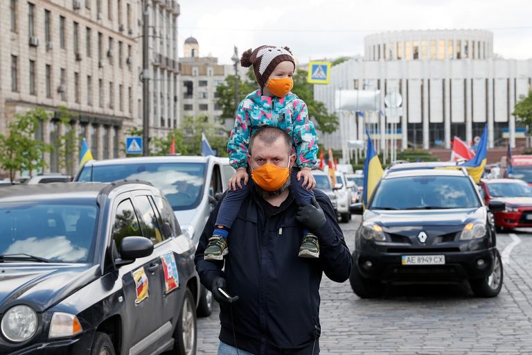 الالتزام بالإجراءات الوقائية يقي من موجة كورونا الثانية