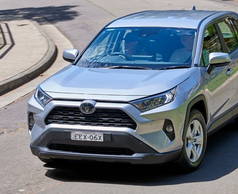 تويوتا RAV4 وفولكسفاجن Tiguan