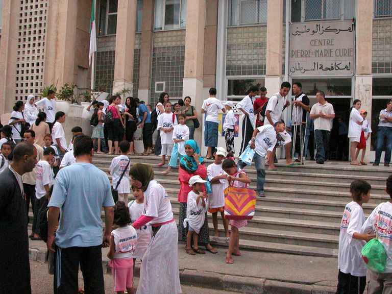 المركز الجزائري لمكافحة مرض السرطان مضاعفات كورونا تحاصر 14 مليون جزائري