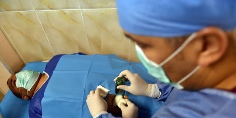 تحليل دم مصاب بفيروس كورونا في الجزائر مضاعفات كورونا تحاصر 14 مليون جزائري