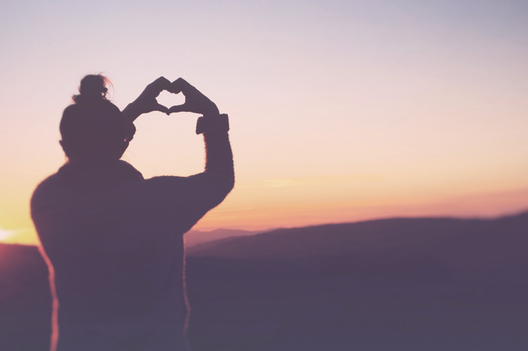 تناول الطعام الصحي يحسن الحالة النفسية