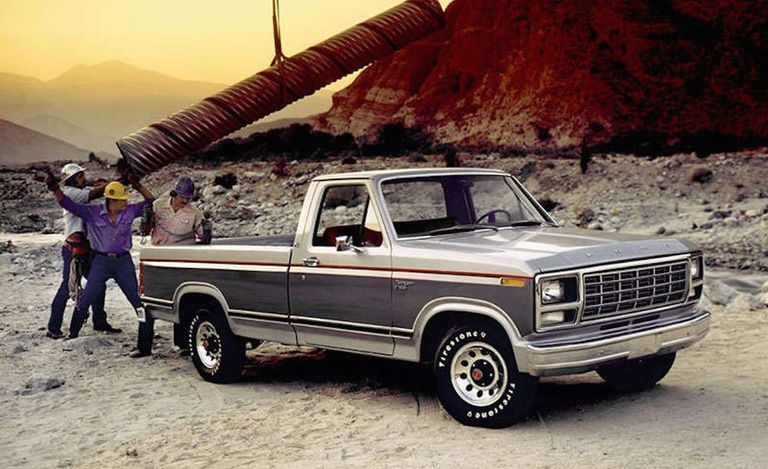 الجيل الثاني من شاحنات فورد F-series طرح عام 1953