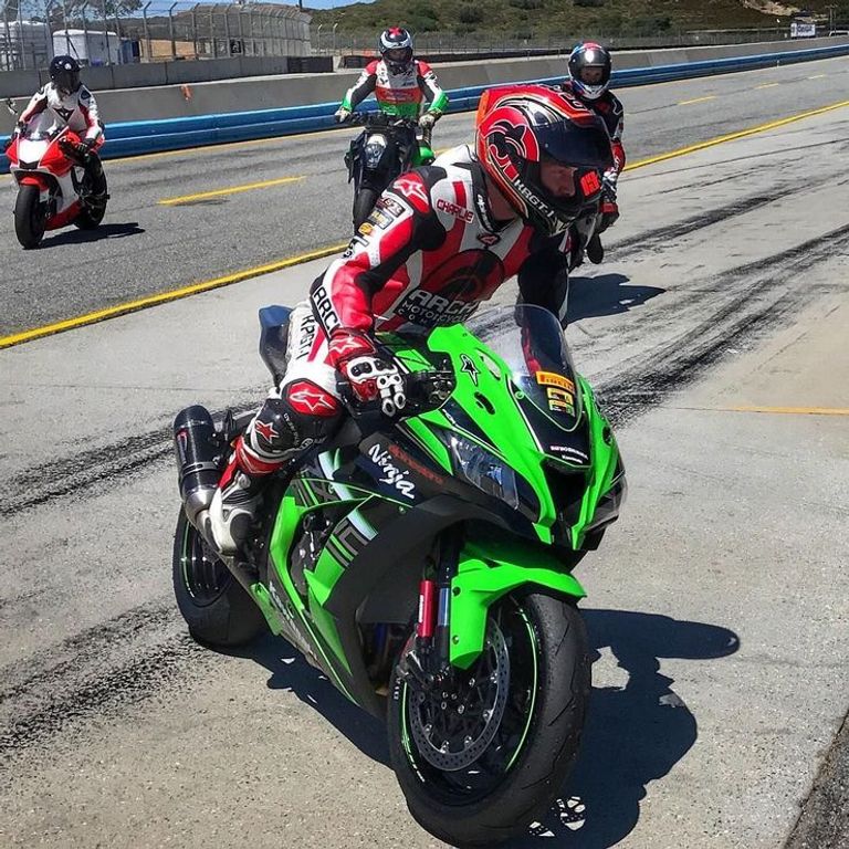 كيانو ريفز مع دراجة Arch Motorcycle KRGT-1