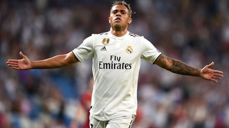 ماريانو دياز كريم بنزيمة مهاجم ريال مدريد