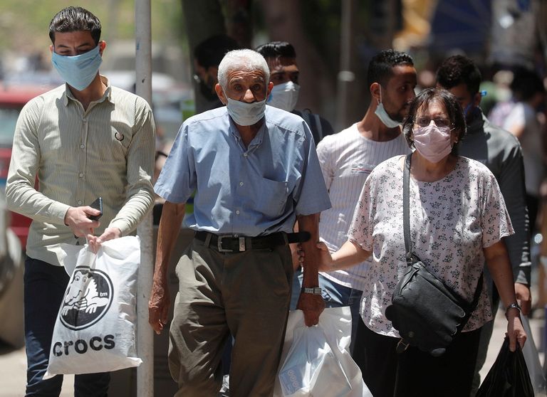 قانون وضع الكمامات بدأ سريانه السبت في مصر