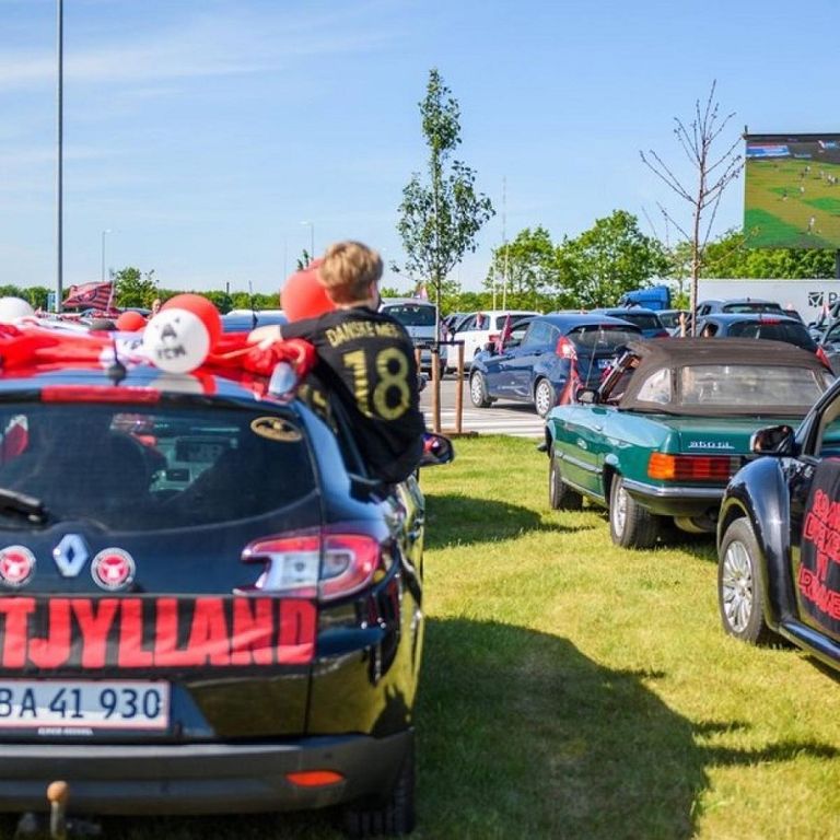 لقطة من مباراة ميتيلاند