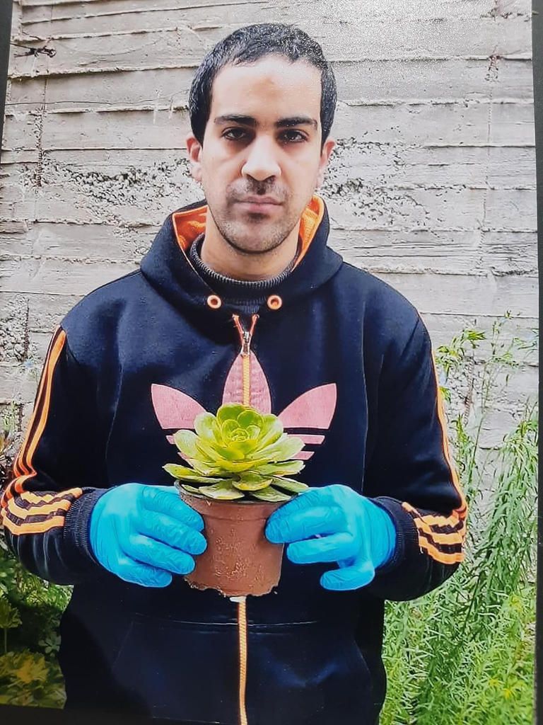 الشهيد إياد الحلاق