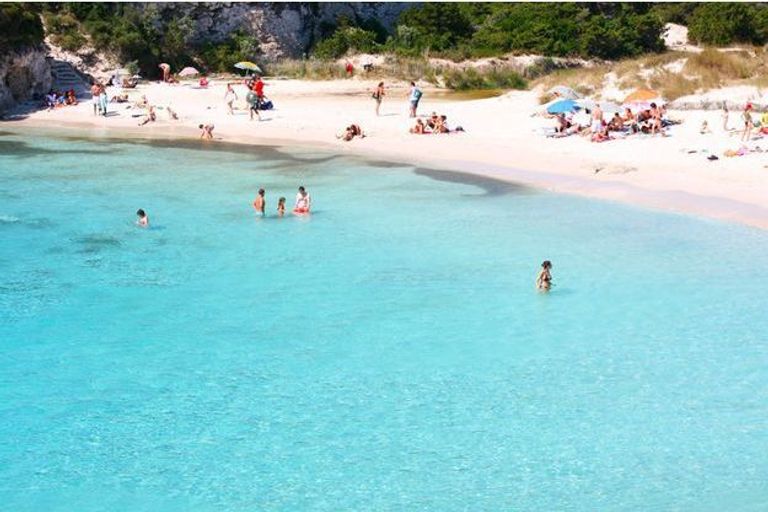 المقاهي تستعد لفتح أبوابها في فرنسا مع تطبيق التباعد الاجتماعي