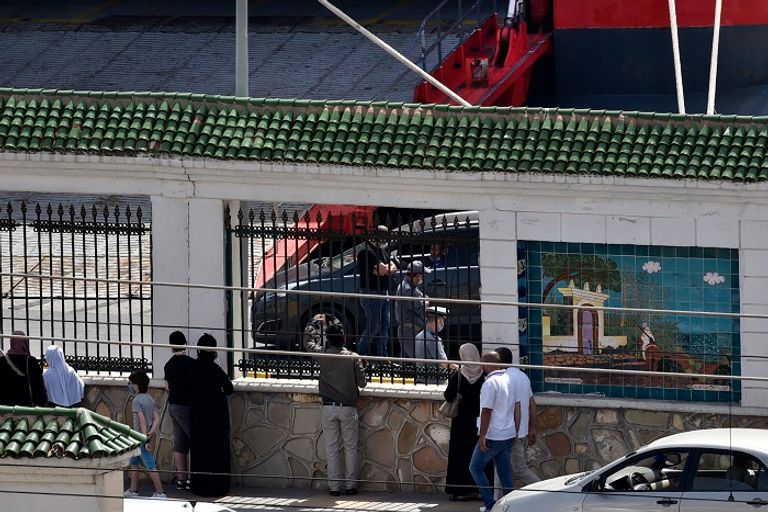 باخرة نقل مسافرين تبحر من الجزائر نحو مرسيليا