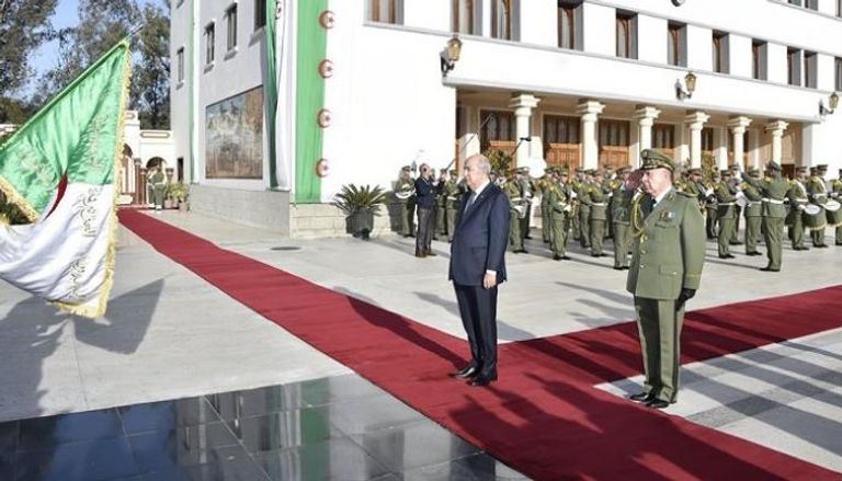 الرئيس الجزائري بمقر وزارة الدفاع - أرشيفية