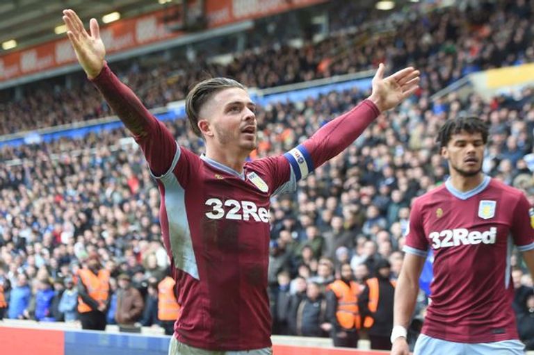 قائد أستون فيلا في مباراة المعركة