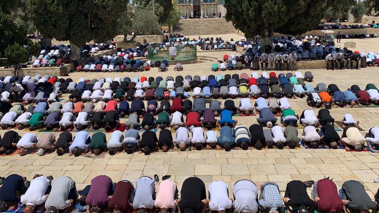 صلاة الجمعة بالأقصى