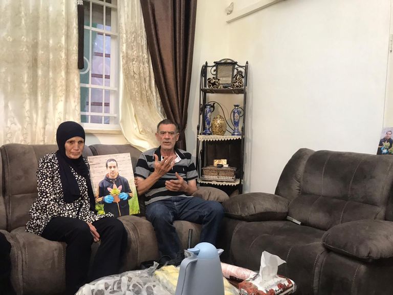 داخل غرفة الشهيد الحلاق