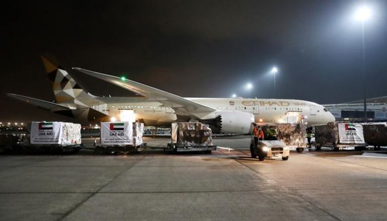 طائرة مساعدات إماراتية تحمل 18 طنا من المساعدات إلى موريتانيا  
