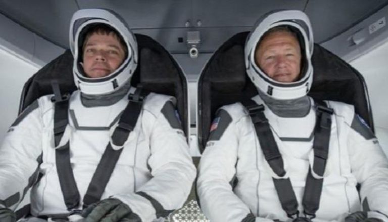 رائدا الفضاء بوب بهنكن ودوج هيرلي