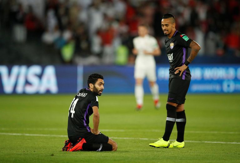 حسين الشحات لاعب الأهلي المصري حاليا والعين الإماراتي سابقا حسين الشحات لاعب العين الإماراتي سابقا