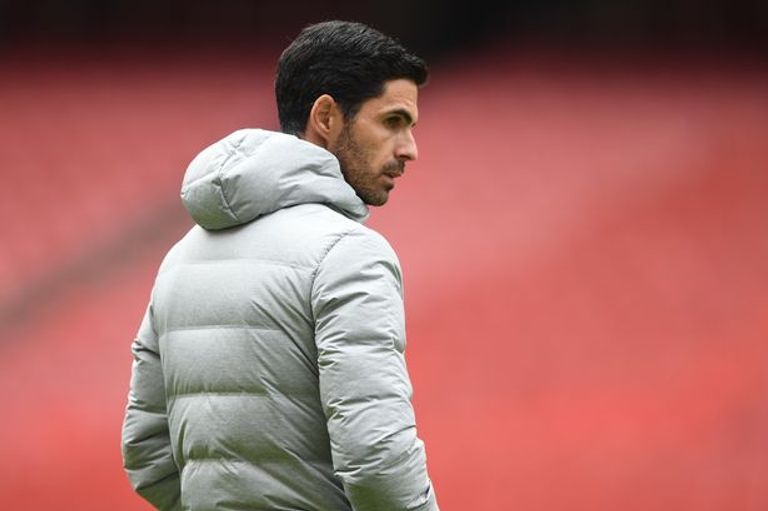 لاعبو أرسنال ضد تشارلتون