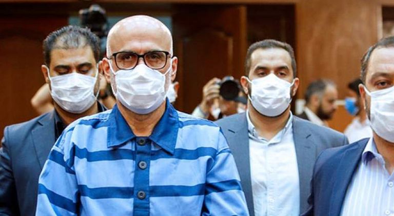 أكبر طبري، المساعد السابق لرئيس القضاء الإيراني في المحكمة القاضي الهارب غلام رضا منصوري - أرشيفية