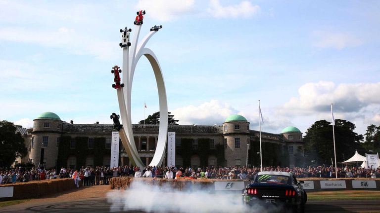 معرض  Mille Miglia  في روما