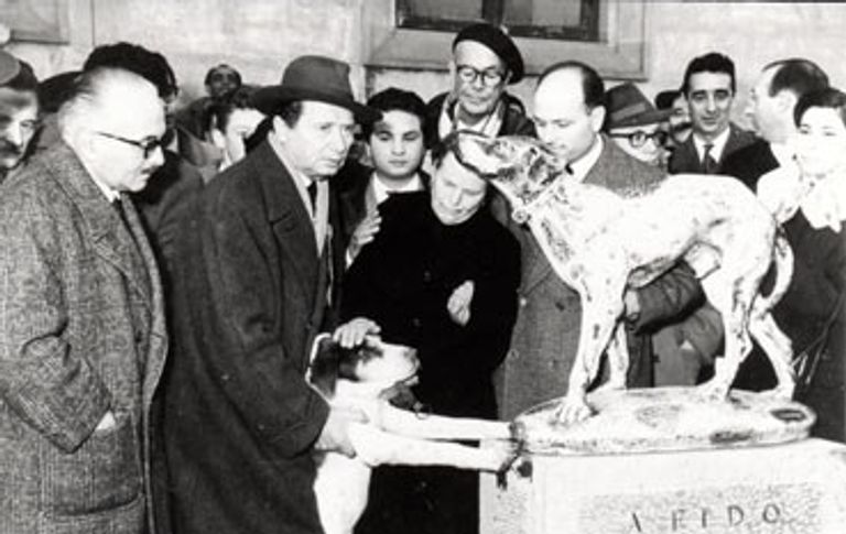 تمثال الكلب فيدو الإيطالي