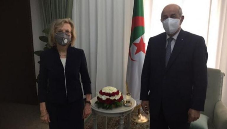 جانب من لقاء الرئيس الجزائري مع السفيرة الألمانية
