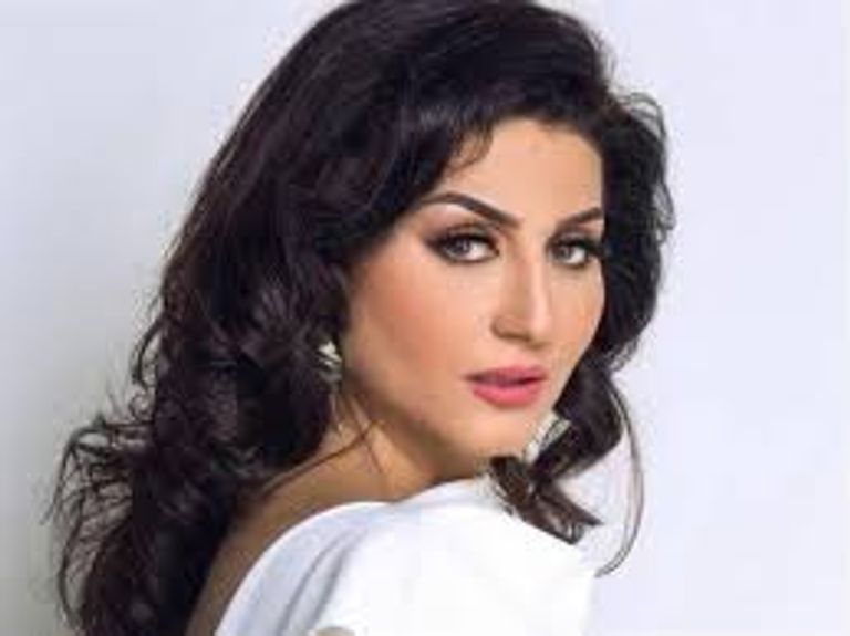 الفنانة المصرية وفاء عامر